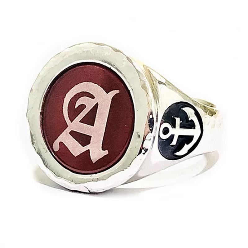 Anello Uomo Personalizzato in Argento 925 con Corniola Incisa Iniziale con Ancora Laterale